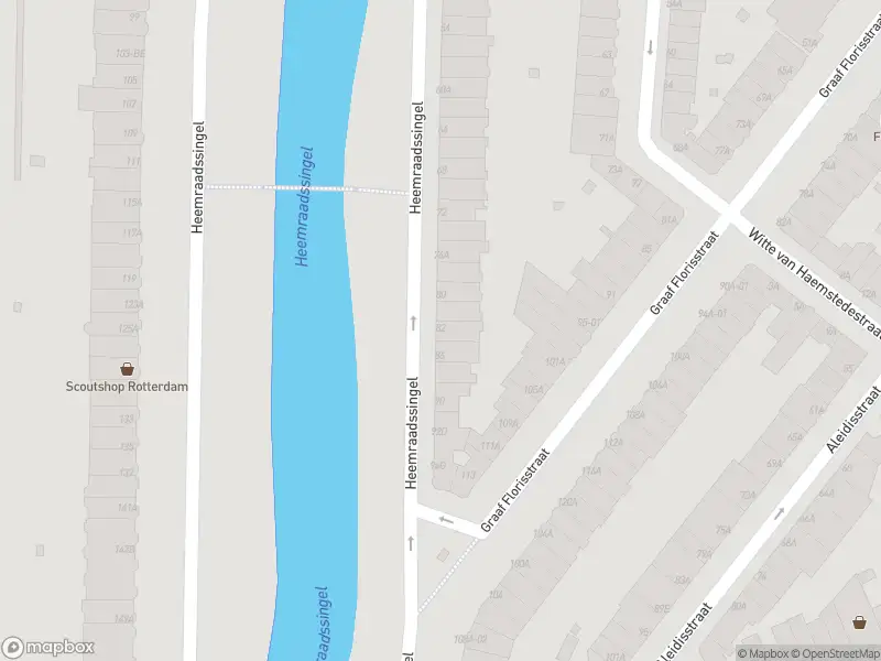 Ambulance met grote spoed naar de Heemraadssingel in Rotterdam