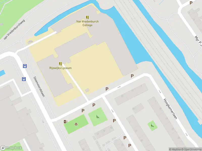 Ambulance met gepaste spoed naar de Karmozijnstraat in Rijswijk