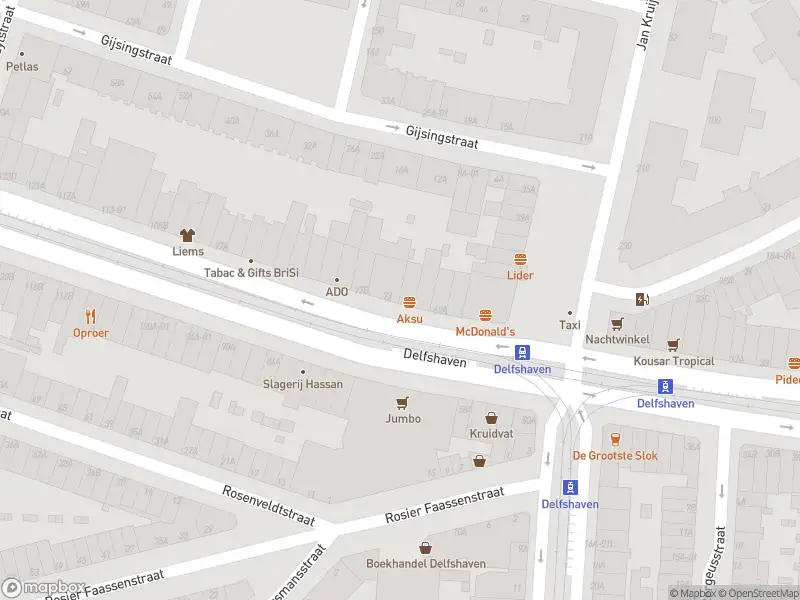 Ambulance met grote spoed naar de Schiedamseweg in Rotterdam