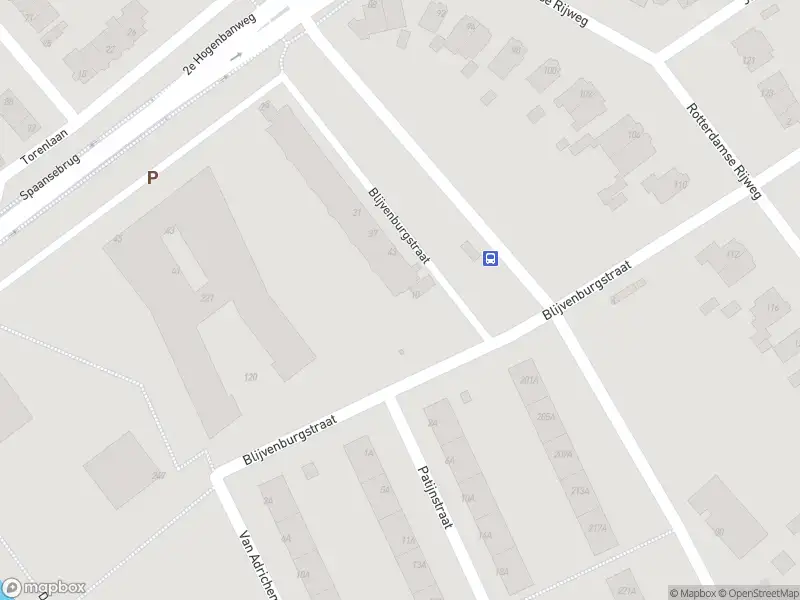 Ambulance met grote spoed naar de Blijvenburgstraat in Rotterdam