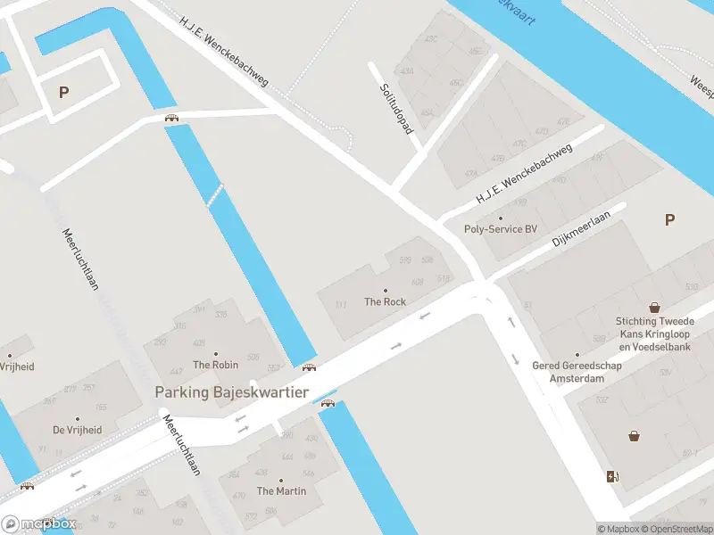 Ambulance met grote spoed naar de H.J.E. Wenckebachweg in Amsterdam