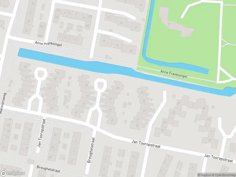 Ambulance met grote spoed naar de Jan Tooropstraat in Oud-Beijerland