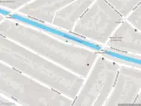 Ambulance met gepaste spoed naar de Burgemeester Sandbergstraat in Haarlem