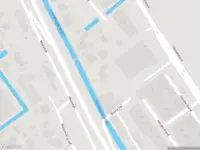 Ambulance met gepaste spoed naar de Maasdijk in Maasdijk