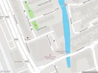 Ambulance met grote spoed naar de Irene Vorrinkplein in Zaandam