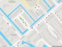 Ambulance met grote spoed naar de Catharina van Rennes erf in Heerhugowaard