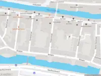 Ambulance met grote spoed naar de Pelserstraat in Dordrecht