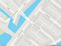 Ambulance met grote spoed naar de Diopter in Amsterdam