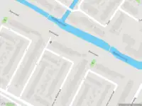 Ambulance met grote spoed naar de Johan de Wittstraat in Alblasserdam