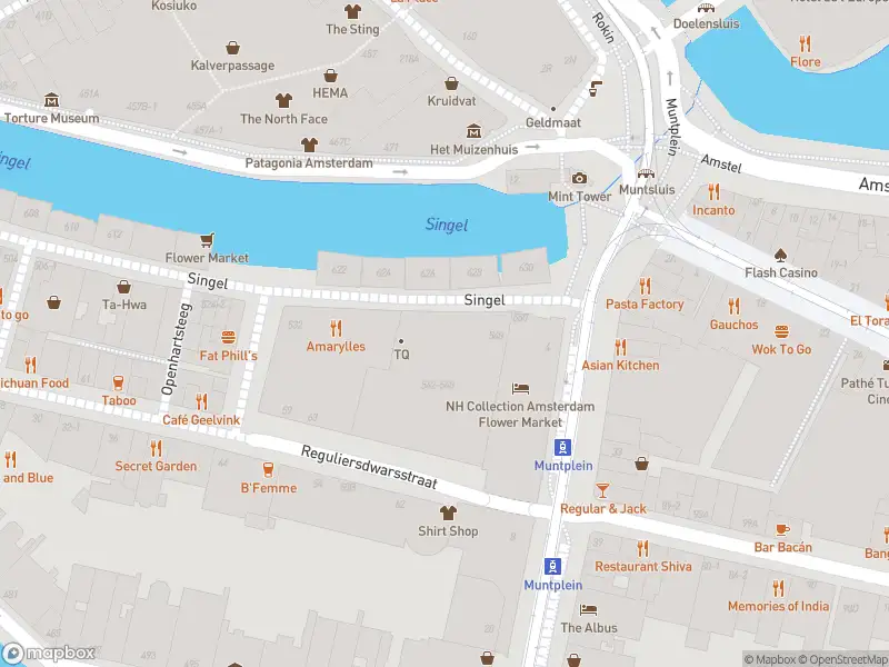 Ambulance met gepaste spoed naar de Reguliersbreestraat in Amsterdam