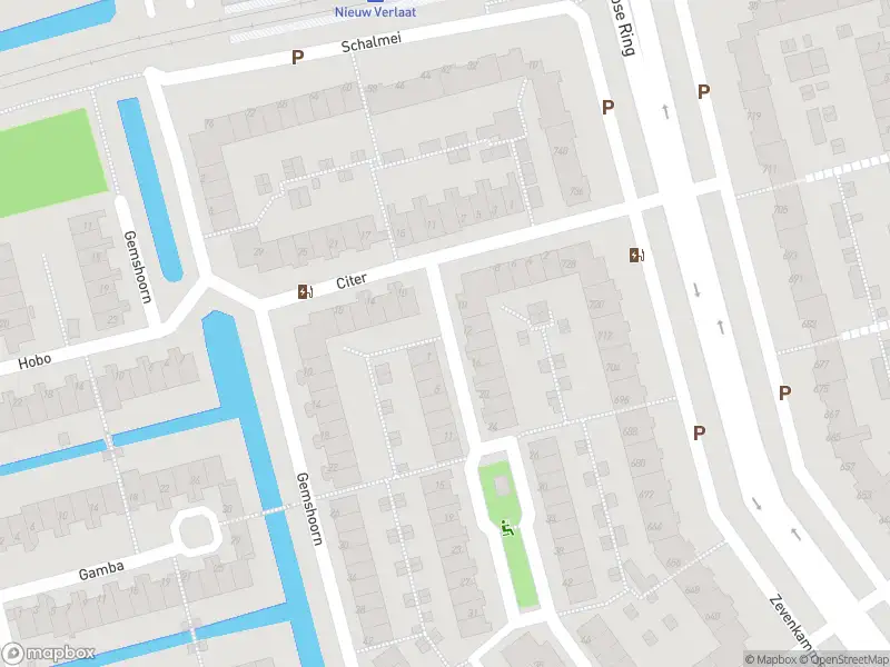 Ambulance met grote spoed naar de Harp in Rotterdam