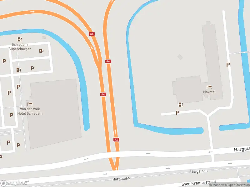 Ambulance met gepaste spoed naar de Hargalaan in Schiedam