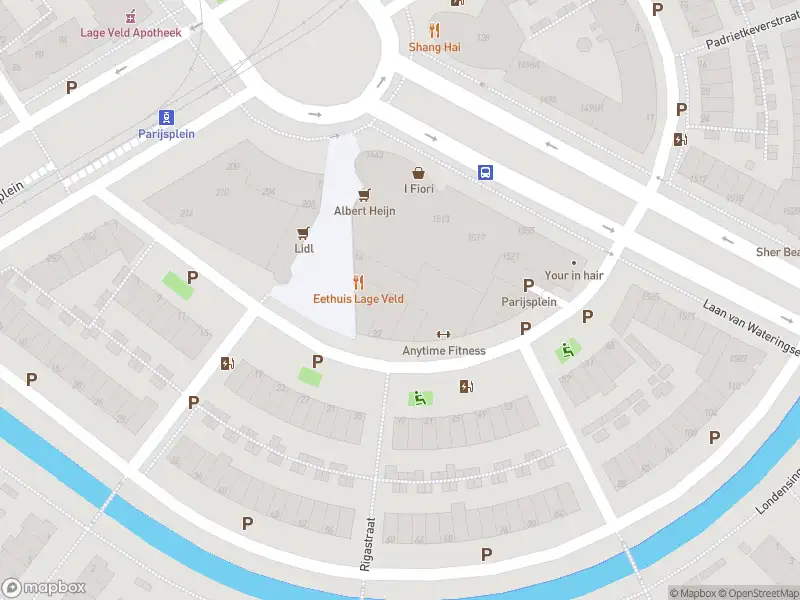 Ambulance met grote spoed naar de Madridweg in 's-Gravenhage