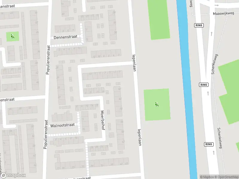 Ambulance met gepaste spoed naar de Iepenlaan in Spijkenisse