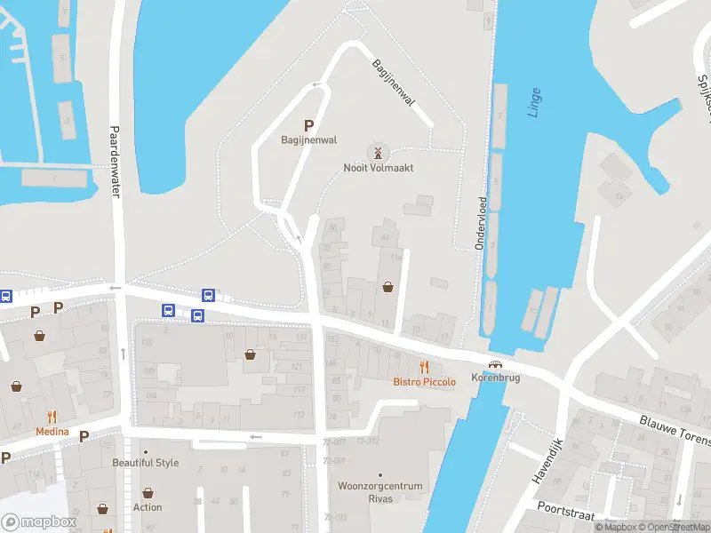 Ambulance met gepaste spoed naar de Bagijnenwal in Gorinchem