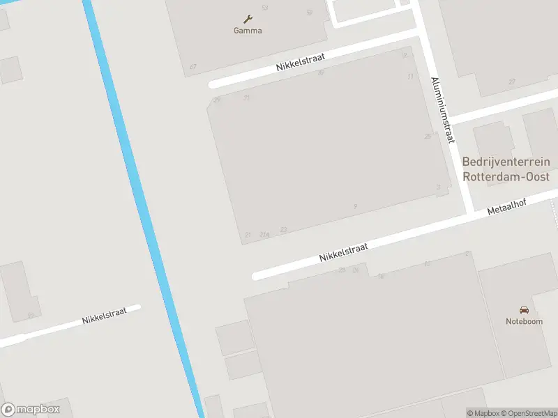 Ambulance met grote spoed naar de Nikkelstraat in Rotterdam