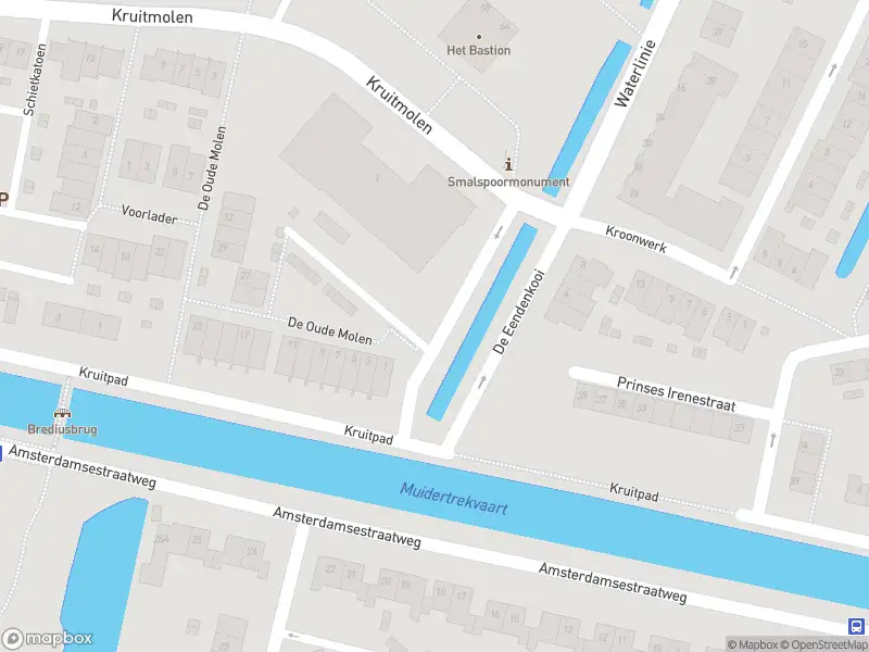 Brandweer met grote spoed naar de Prinses Irenestraat in Muiden vanwege afhijsen patient