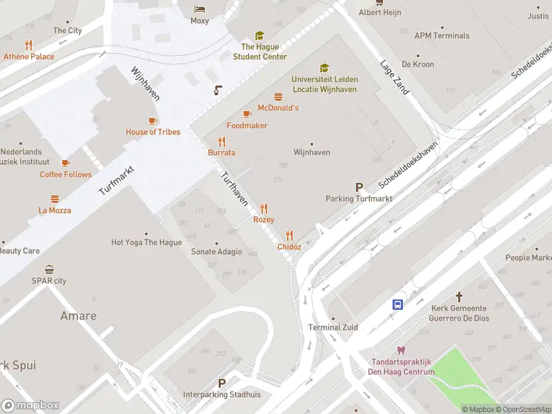 Ambulance met grote spoed naar de Turfhaven in 's-Gravenhage