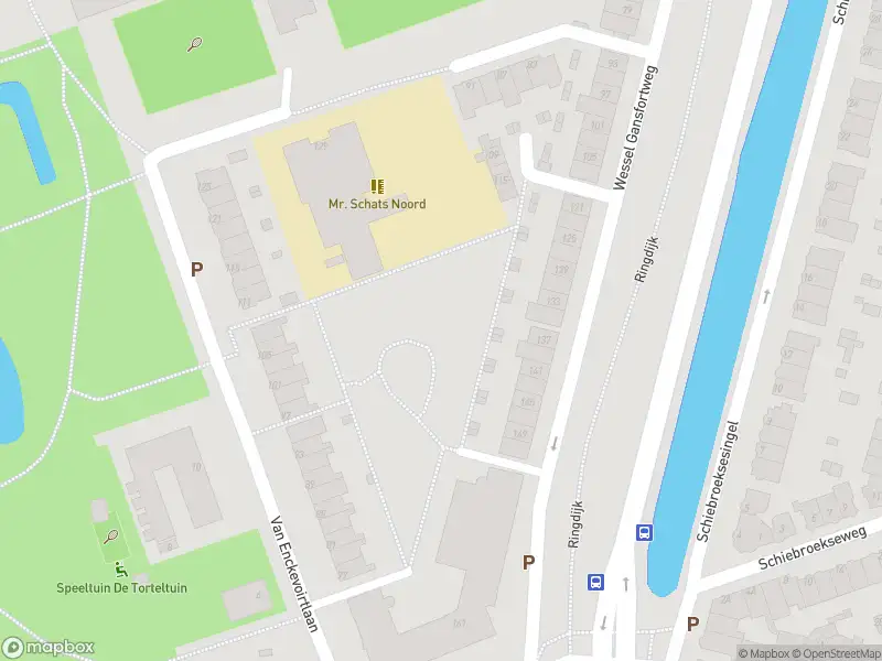 Ambulance met gepaste spoed naar de Wessel Gansfortweg in Rotterdam