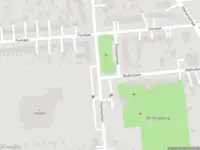 Ambulance en brandweer met grote spoed naar de Langeweg in Scheemda vanwege voertuigbrand