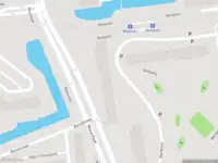 Ambulance met grote spoed naar de Bachplein in Schiedam