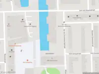 Ambulance met grote spoed naar de Dirk Sonoystraat in Amsterdam