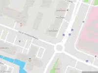 Ambulance met grote spoed naar de Groenelaan in Amstelveen