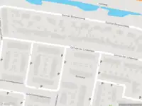 Ambulance met grote spoed naar de Cort van der Lindenlaan in Sliedrecht