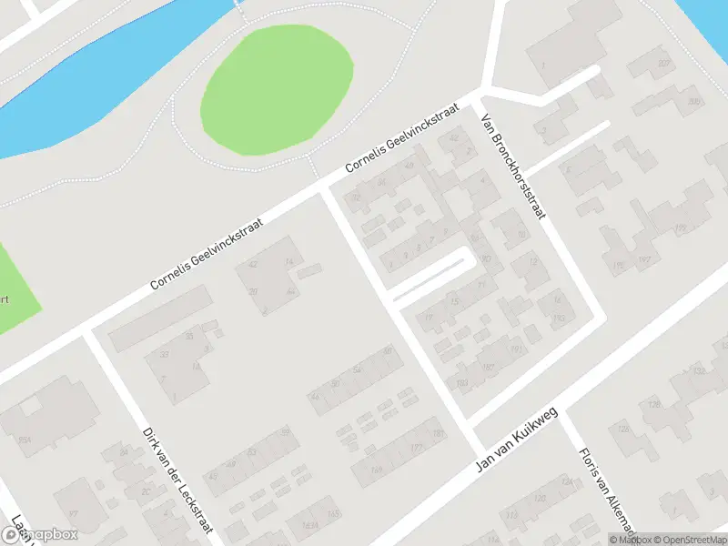 Ambulance met grote spoed naar de Beatrix van Dongenstraat in Heemskerk