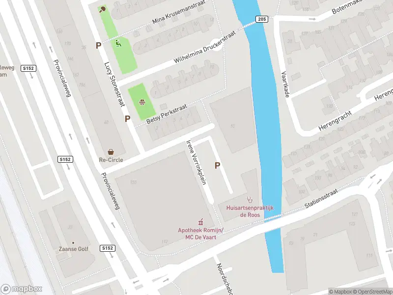 Ambulance met grote spoed naar de Irene Vorrinkplein in Zaandam