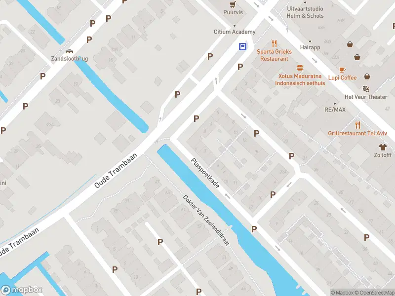 Ambulance met gepaste spoed naar de Plaspoelkade in Leidschendam