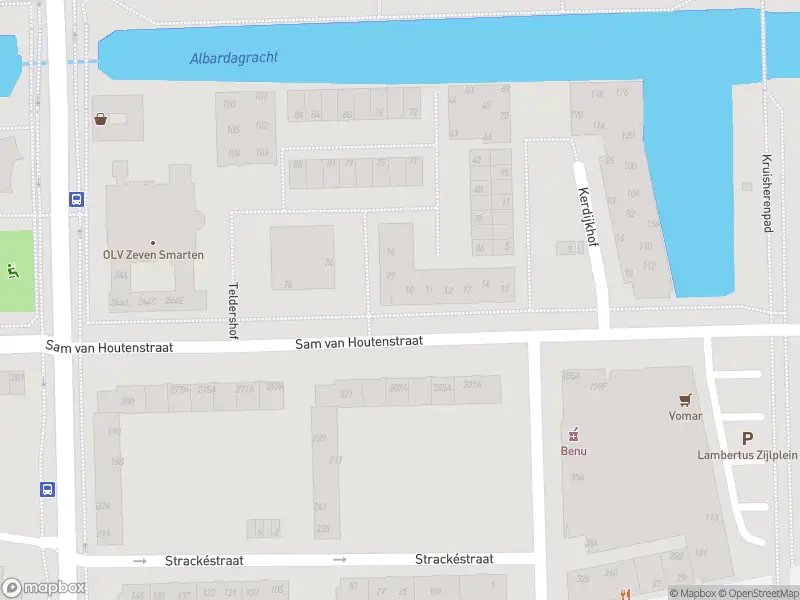 Ambulance met grote spoed naar de Teldershof in Amsterdam