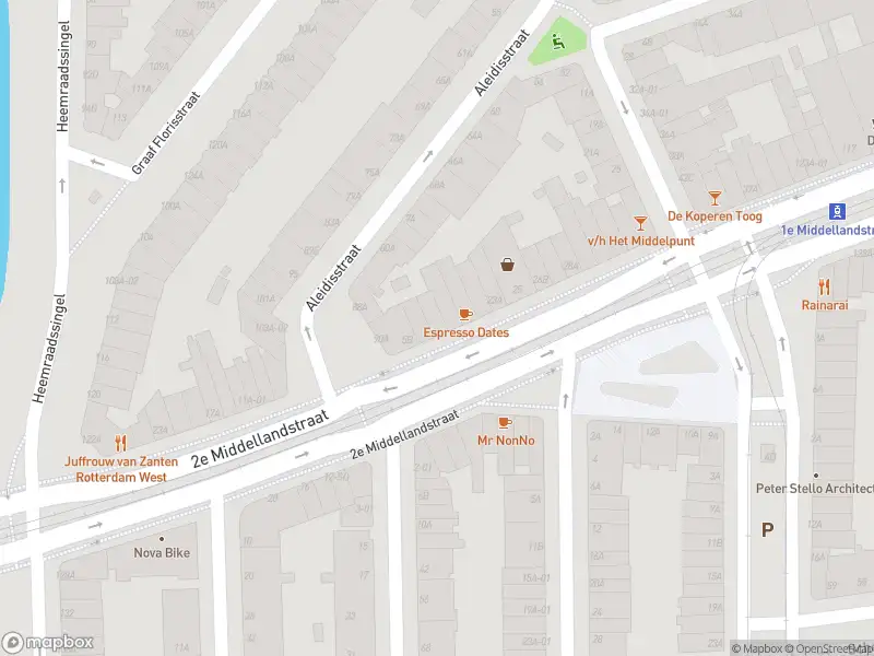 Ambulance met gepaste spoed naar de 2e Middellandstraat in Rotterdam