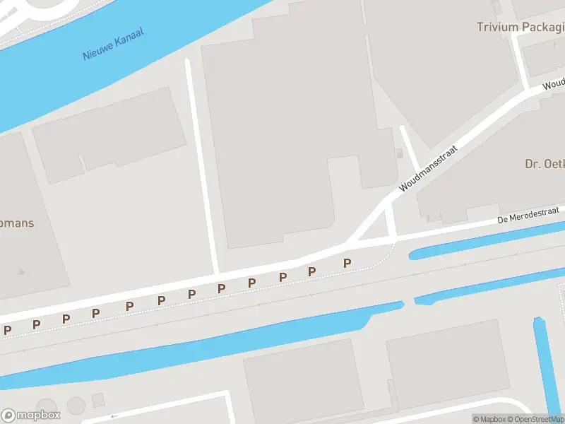 Brandweer met grote spoed naar de De Merodestraat in Leeuwarden vanwege afgaan automatisch brandalarm