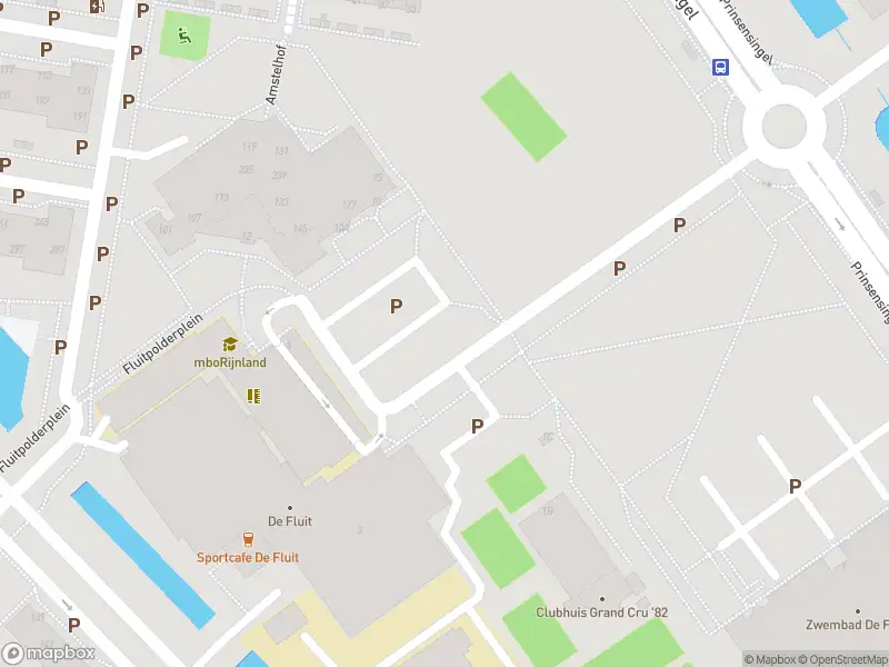 Ambulance met grote spoed naar de Fluitpolderplein in Leidschendam