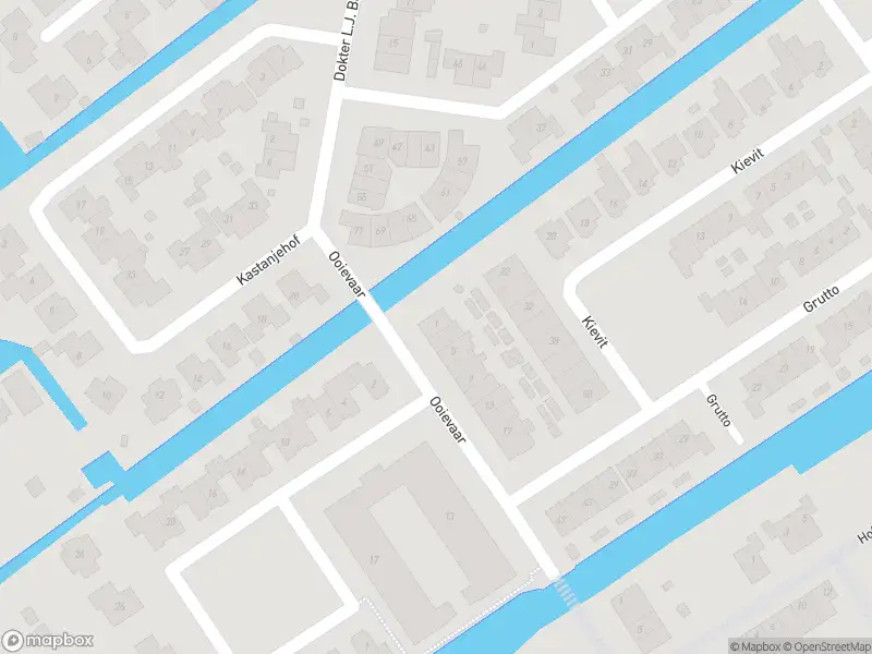 Ambulance met grote spoed naar de Ooievaar in Meerkerk