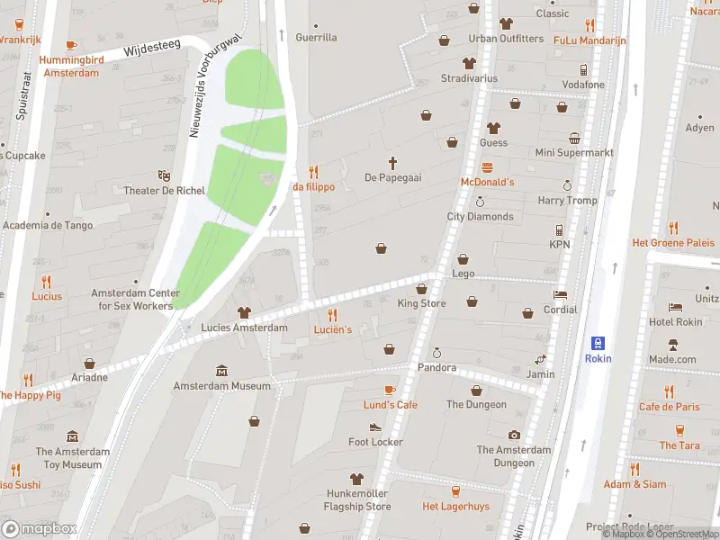 112 melding Ambulance met grote spoed naar de Begijnhof in Amsterdam