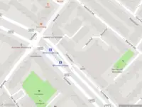 Ambulance met grote spoed naar de Schiekade in Rotterdam