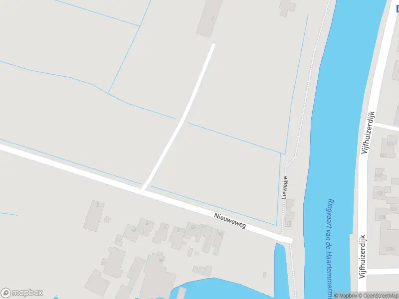 Ambulance met grote spoed naar de Nieuweweg in Haarlem