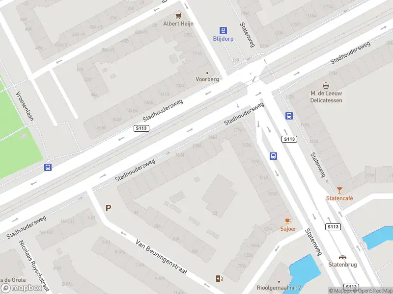 Ambulance met gepaste spoed naar de Stadhoudersweg in Rotterdam