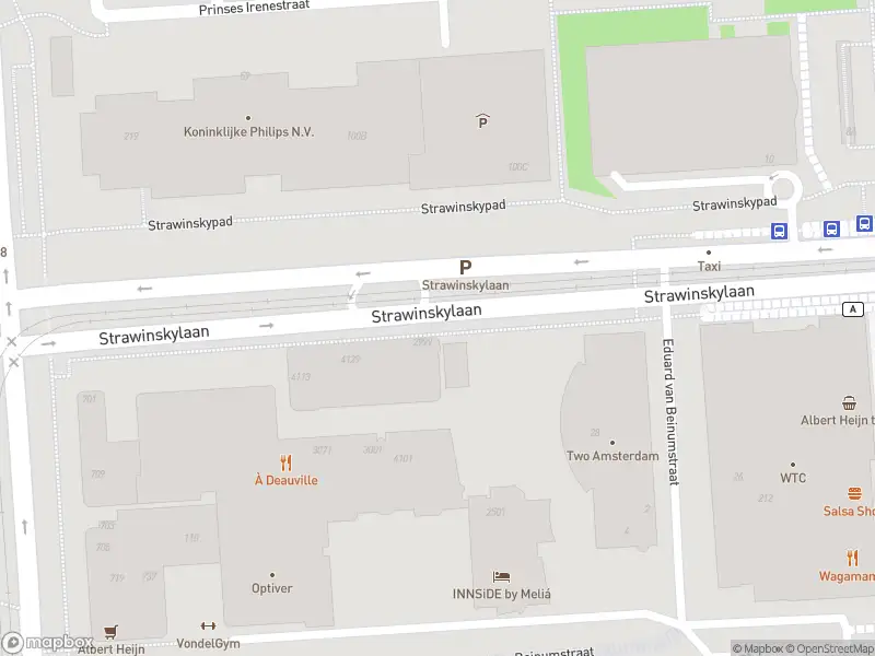 Ambulance met gepaste spoed naar de Fred. Roeskestraat in Amsterdam