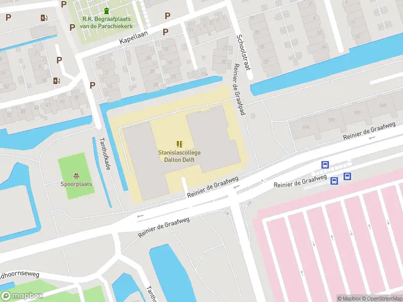 Ambulance met grote spoed naar de Reinier de Graafpad in Delft