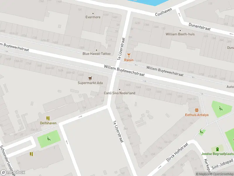 Ambulance met grote spoed naar de Pieter de Hoochweg in Rotterdam