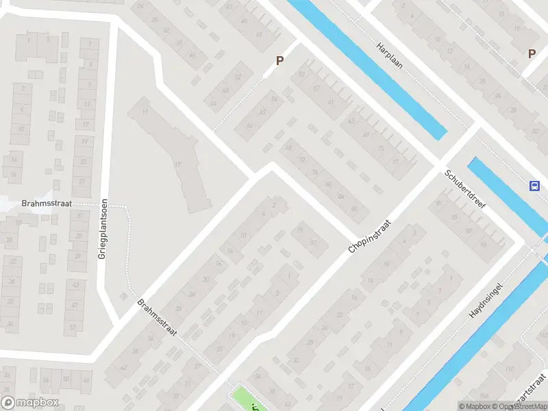 Ambulance met grote spoed naar de Bartokplantsoen in Barendrecht