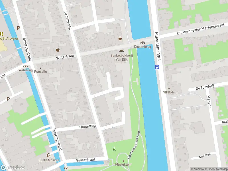 Ambulance met grote spoed naar de Brugmanshof in Gouda