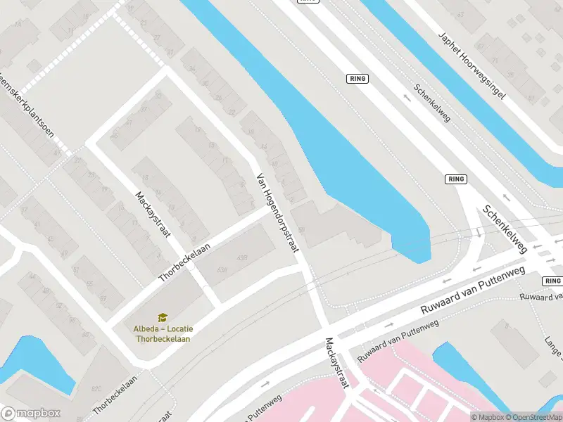 Ambulance met gepaste spoed naar de Van Hogendorpstraat in Spijkenisse