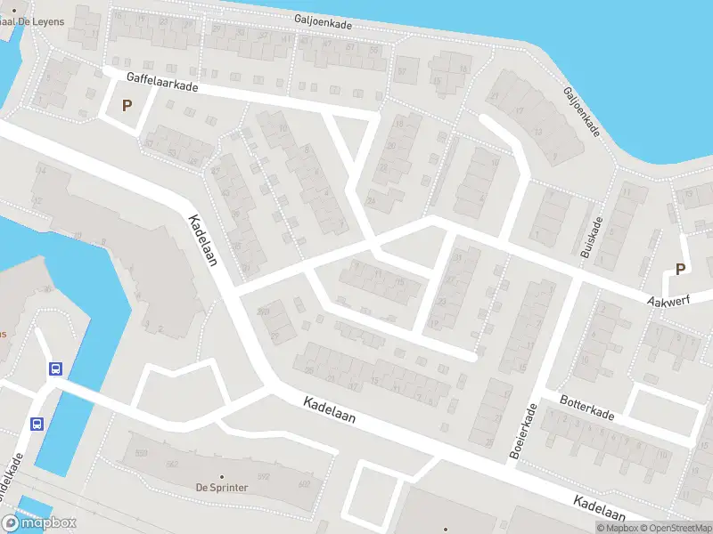 Ambulance met grote spoed naar de Fluitschipkade in Zoetermeer