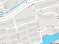 Ambulance met grote spoed naar de Pieter Klapwijkstraat in Rotterdam