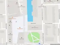 Ambulance met grote spoed naar de Nolensstraat in Amsterdam