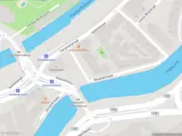 Brandweer met grote spoed naar de Kazernestraat in Amsterdam vanwege waarnemen gaslucht